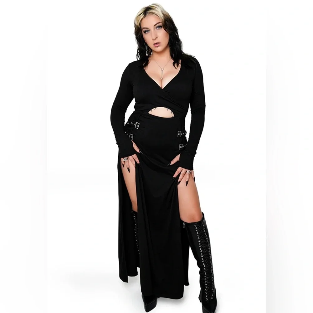 Forest Ink Nightshade Gothic Maxi Dress in Black - Picture 4 of 12